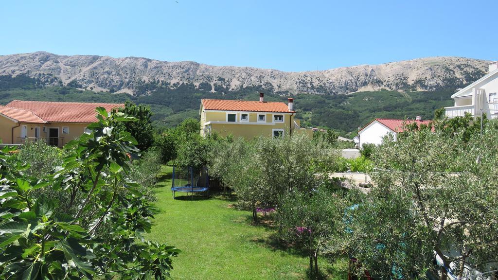 Apartments Marija Baška Exteriör bild
