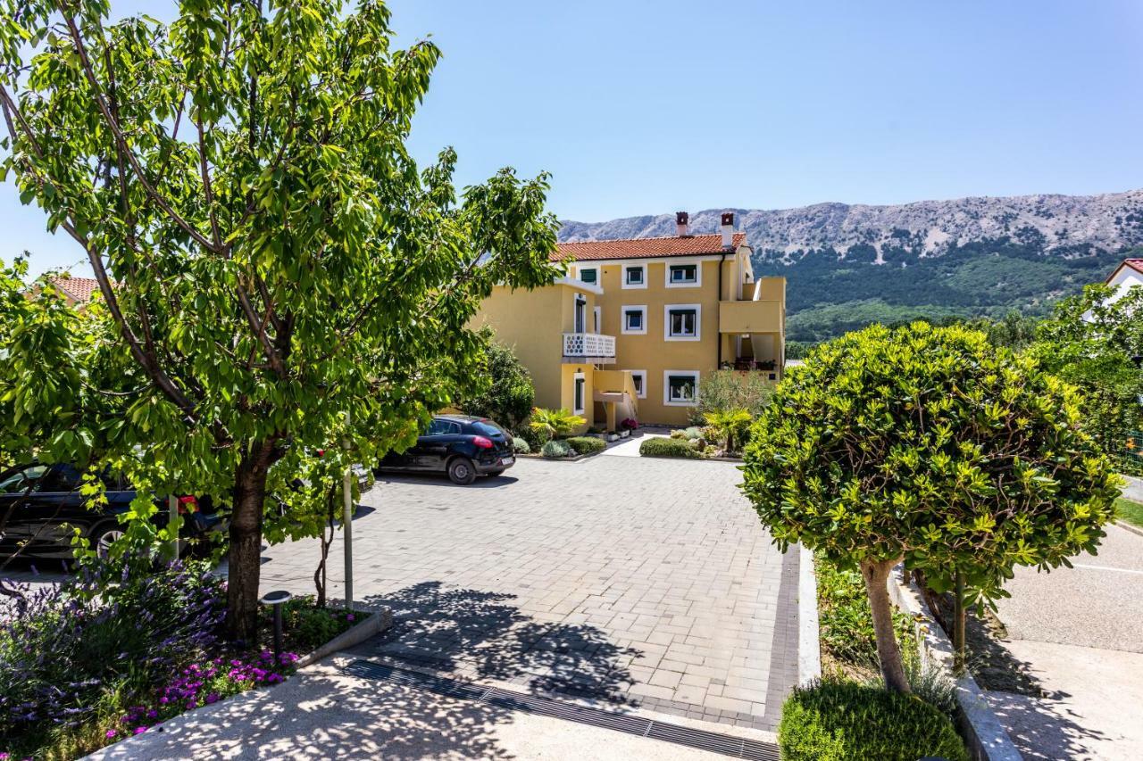 Apartments Marija Baška Exteriör bild