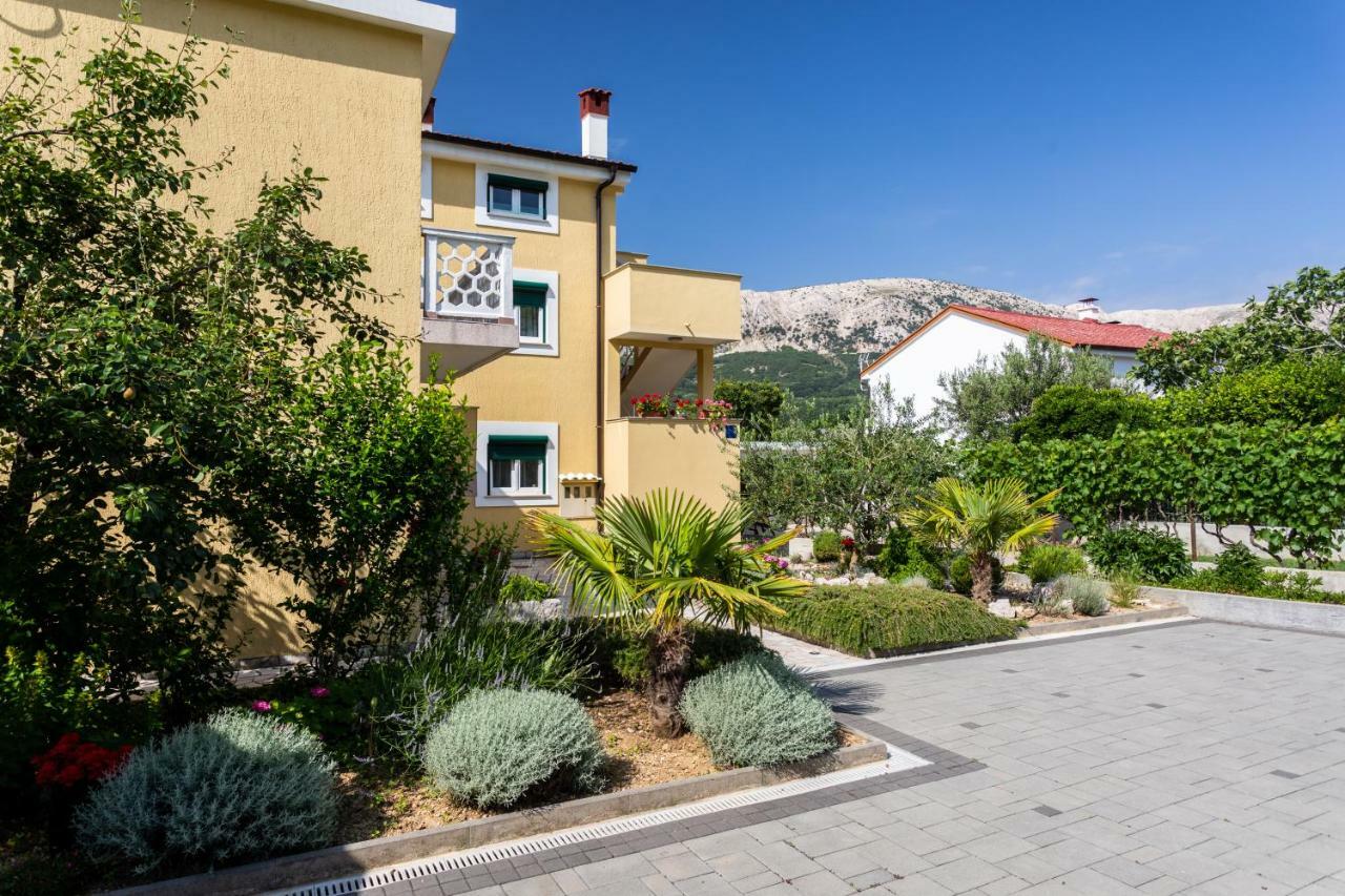 Apartments Marija Baška Exteriör bild