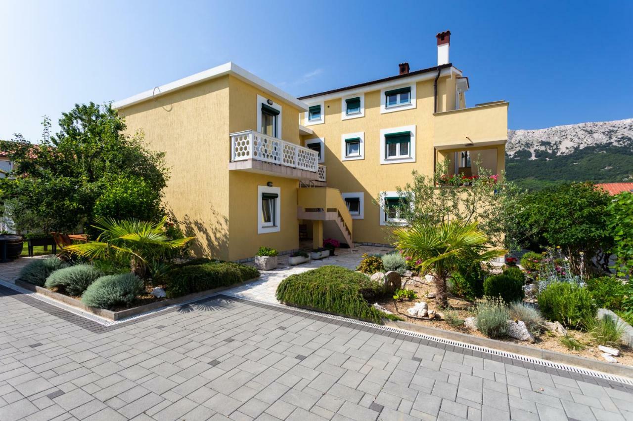 Apartments Marija Baška Exteriör bild